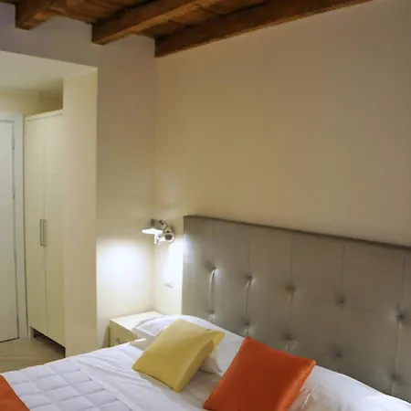 Guest house La Corte Fiorita Como